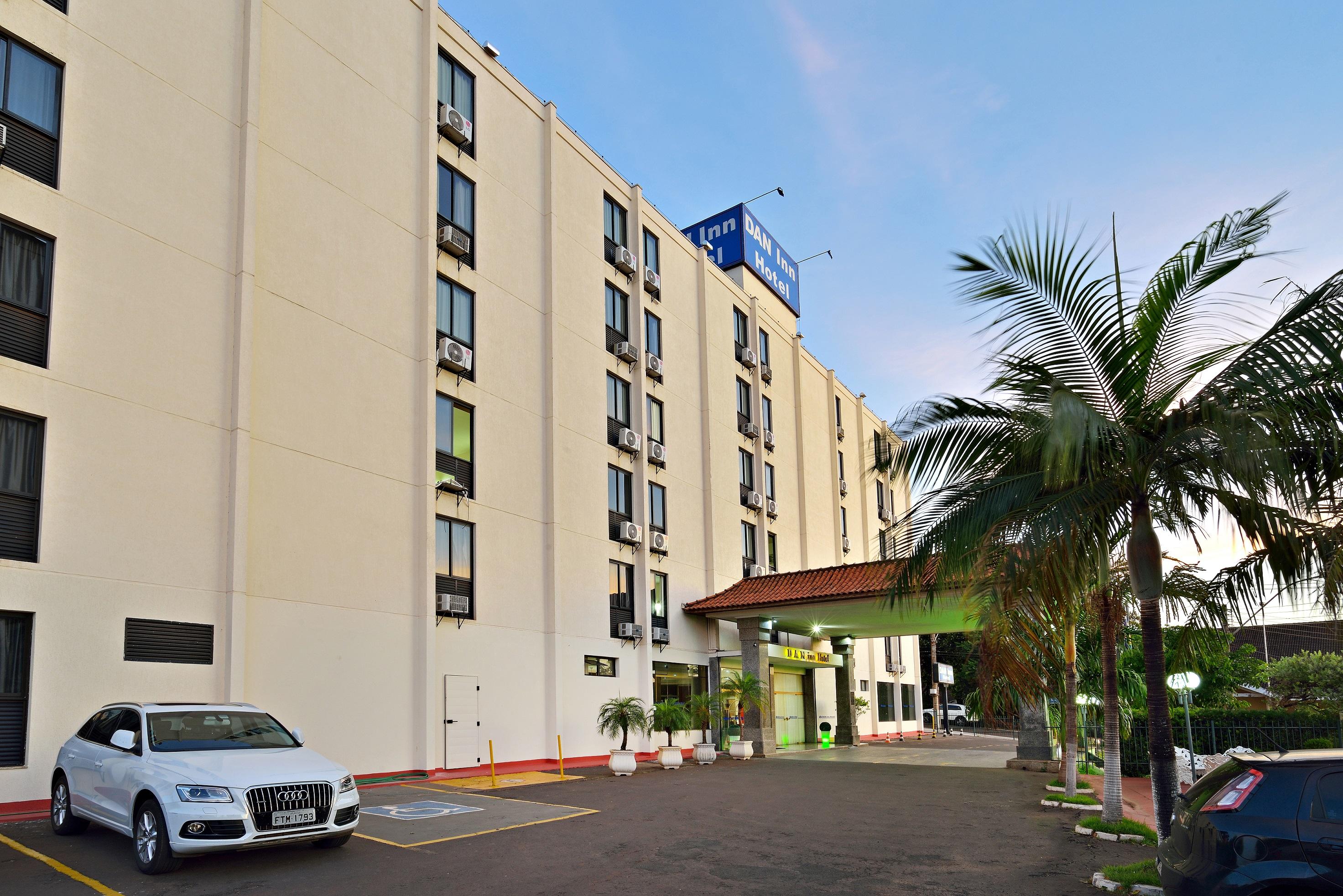 Hotel Dan Inn Araraquara By Nacional Inn Exterior photo