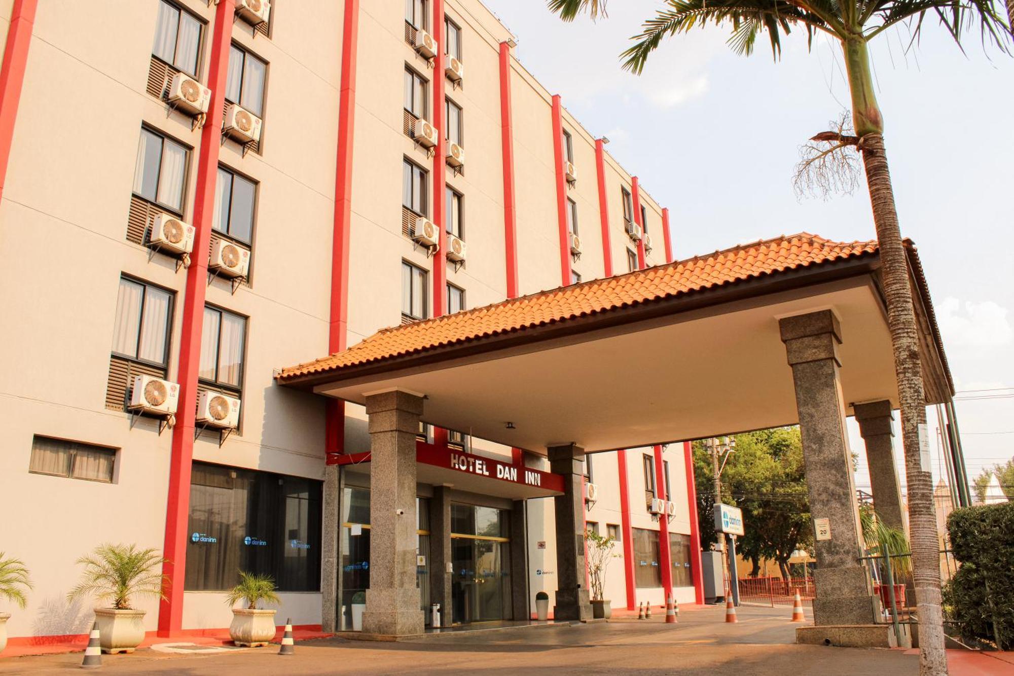 Hotel Dan Inn Araraquara By Nacional Inn Exterior photo